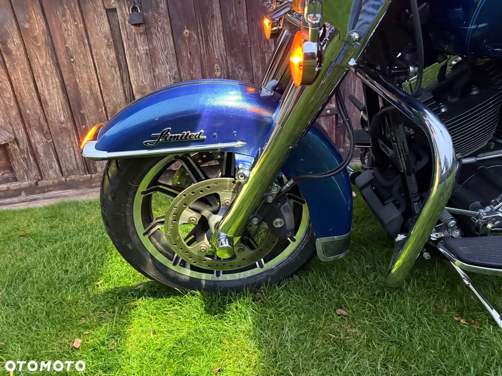 Harley-Davidson Touring Street Glide - 21