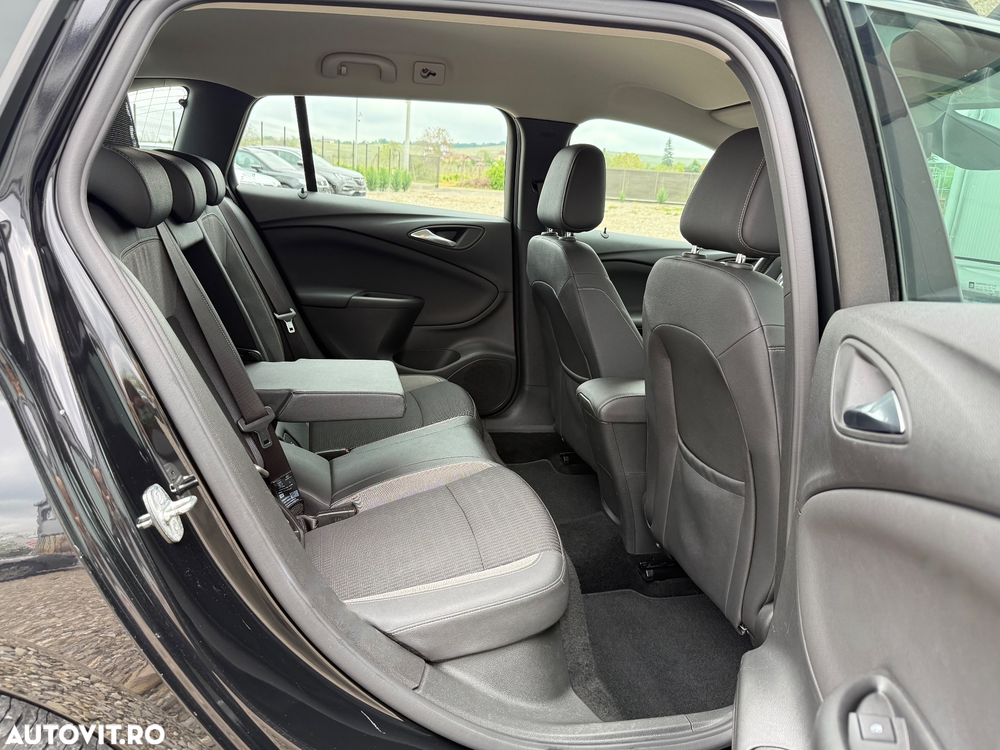 Opel Astra 1.5 D Start/Stop Sports Tourer Business Elegance - 7