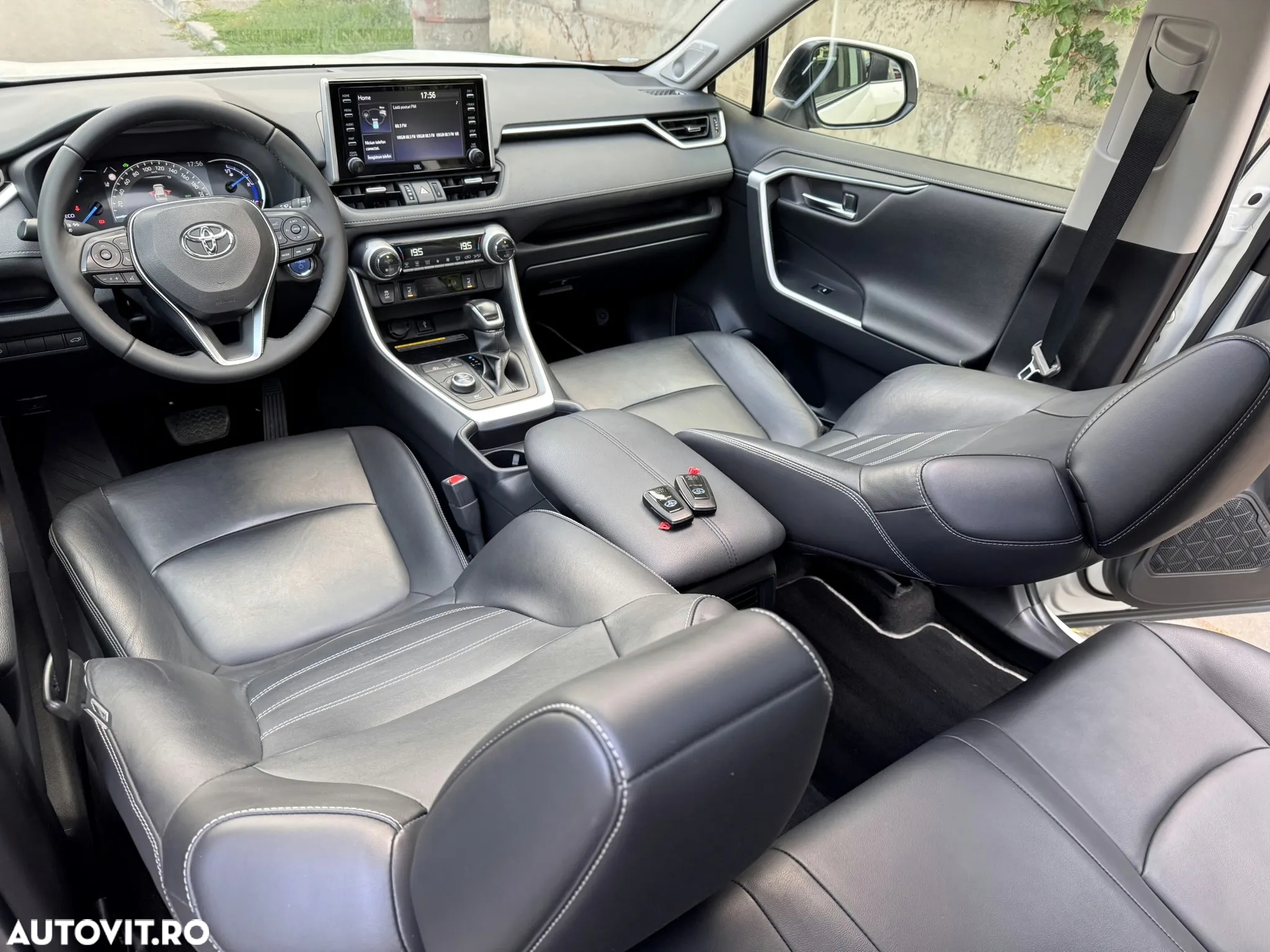 Toyota RAV4 2.5 Hybrid VVT-iE 4x4 Luxury - 16