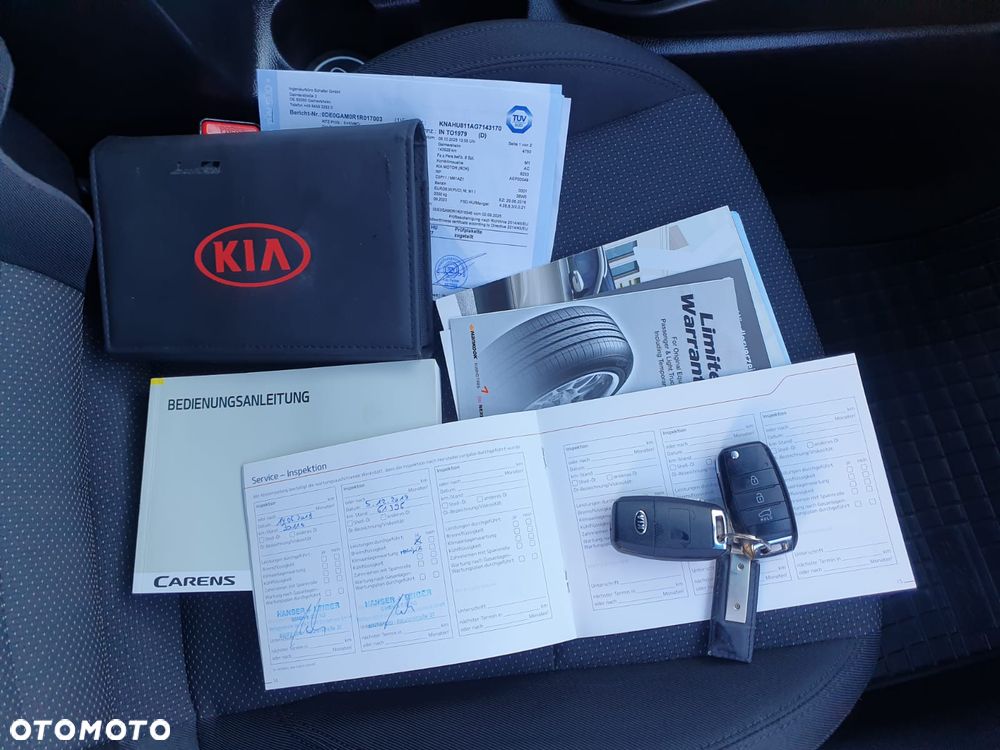 Kia Carens 1.6 GDI Attract - 18