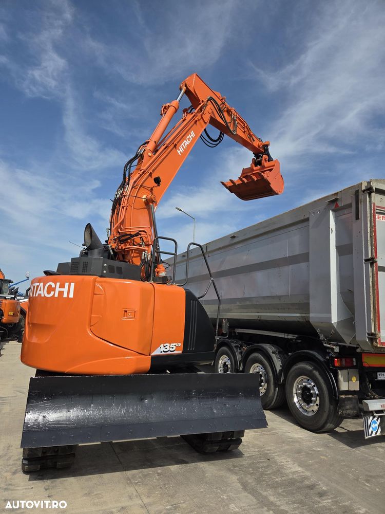 Hitachi ZX135US-6, 15t, 2018, 3.958h, PADURI CAUCIUC NOI, CUPLA RAPIDA HIDRAULICA, CUPA LATA NOUA, cupa ingusta, camera spate, camere laterale, Adanc sapare 6m, latime 2,49m, ridica 7t, consum mediu 7l/h, posibil leasing 3 ani-PROMOTIE 79.900 EUR+Tva - 2