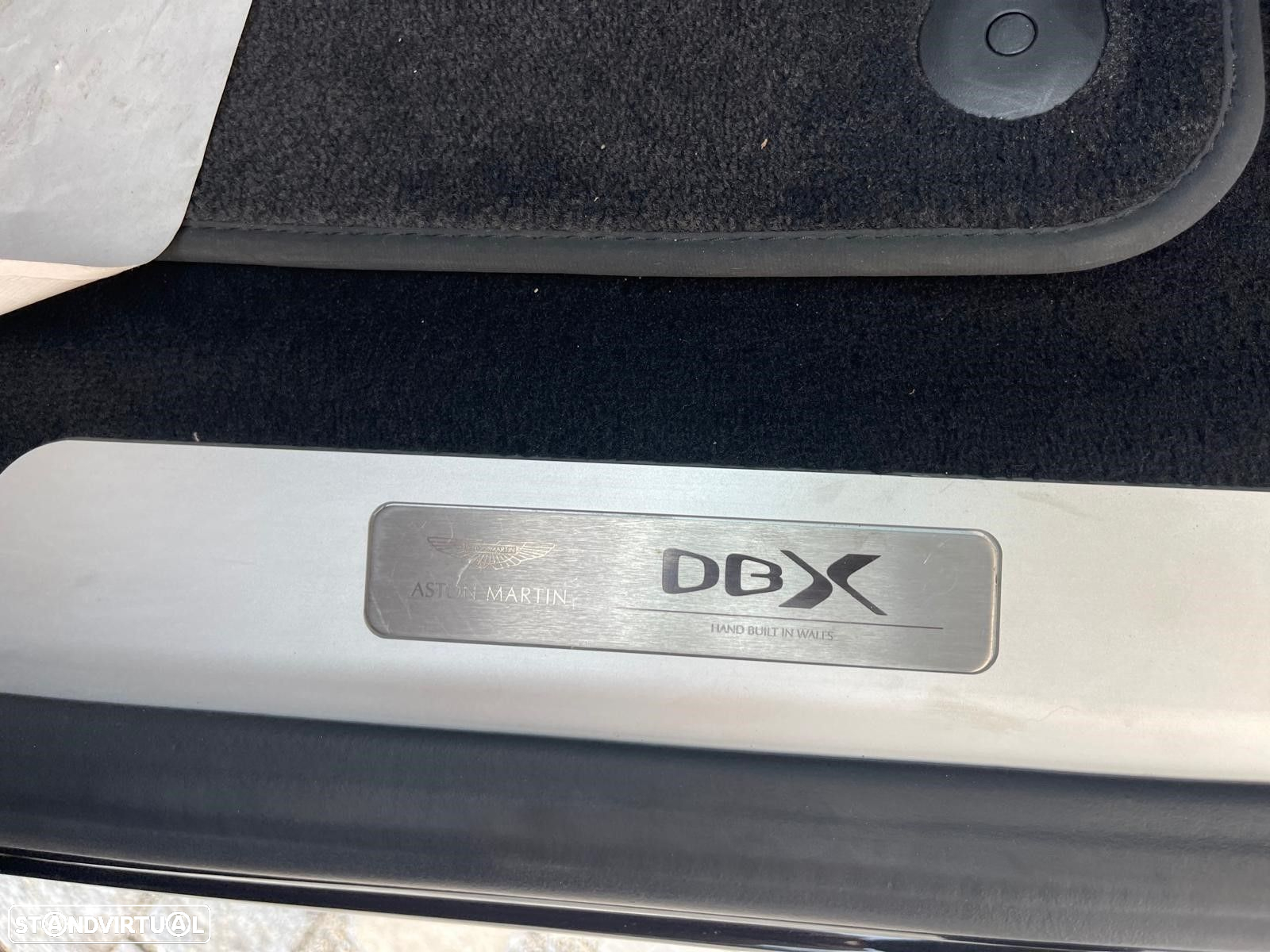 Aston Martin DBX Standard - 36
