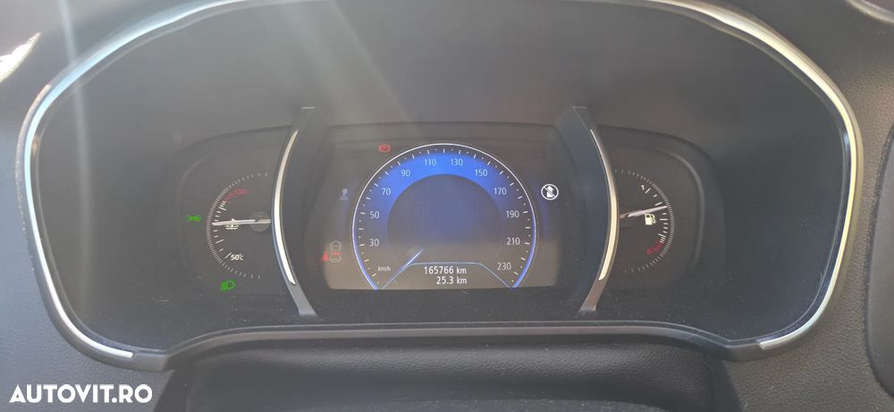 Renault Megane ENERGY dCi 110 Start & Stopp Paris Business - 19