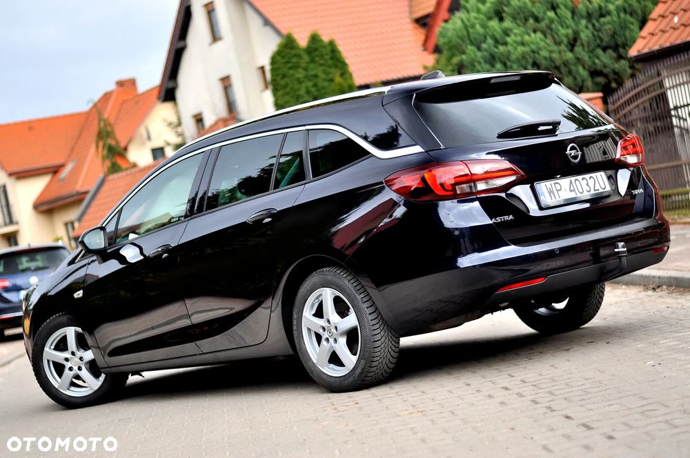 Opel Astra 1.4 T Dynamic S&S - 4