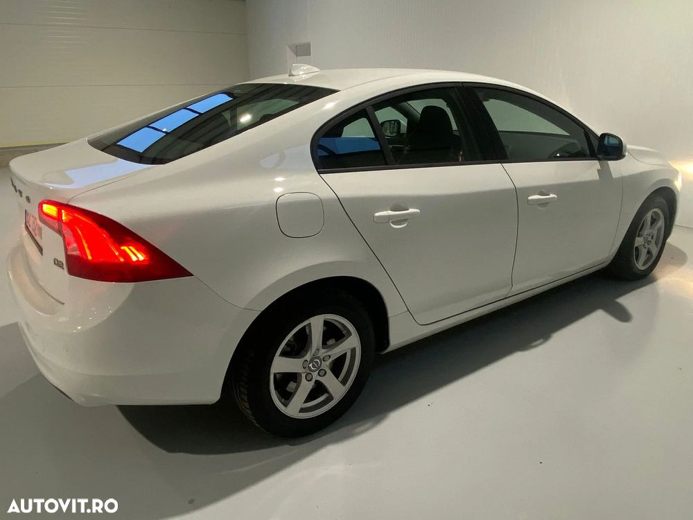 Volvo S60 D2 Kinetic - 8