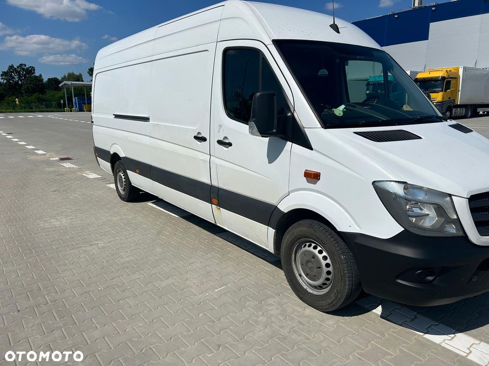 Mercedes-Benz Sprinter - 2