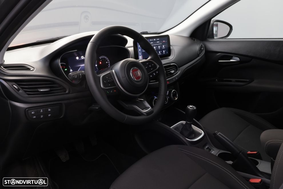 Fiat Tipo Station Wagon Cross 1.0 GSE T3 Cross - 23