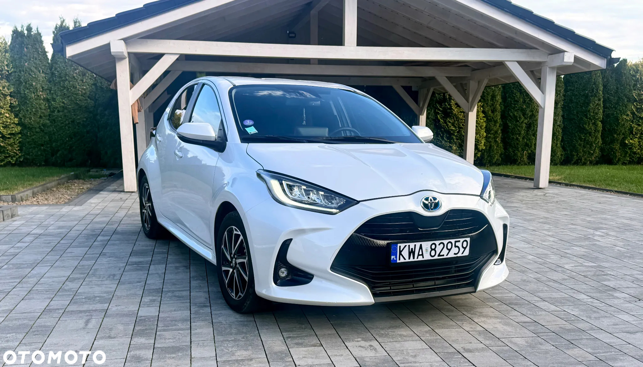 Toyota Yaris Hybrid 1.5 Premiere Edition - 13