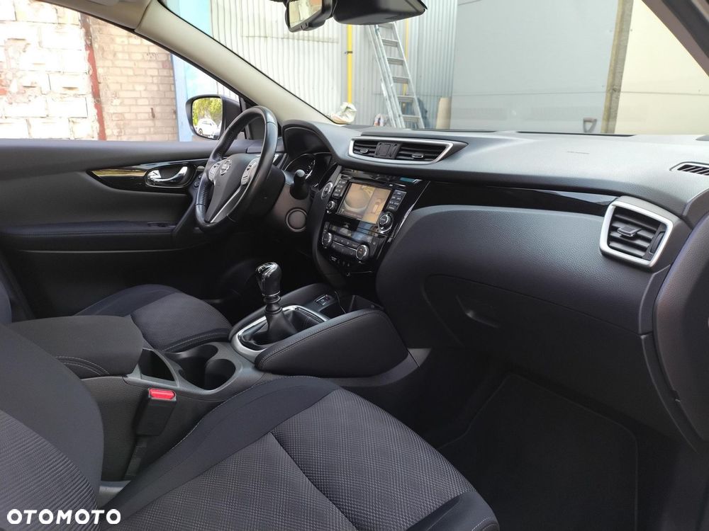 Nissan Qashqai 1.2 DIG-T N-Connecta EU6 - 26
