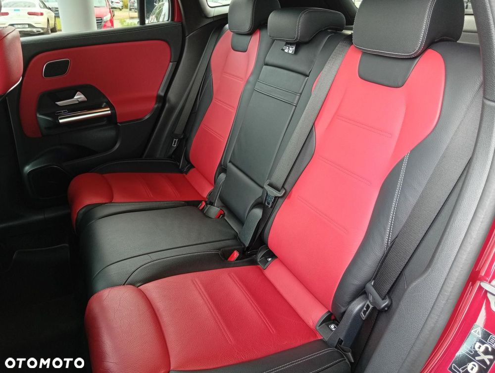 Mercedes-Benz GLA AMG 35 4-Matic - 25