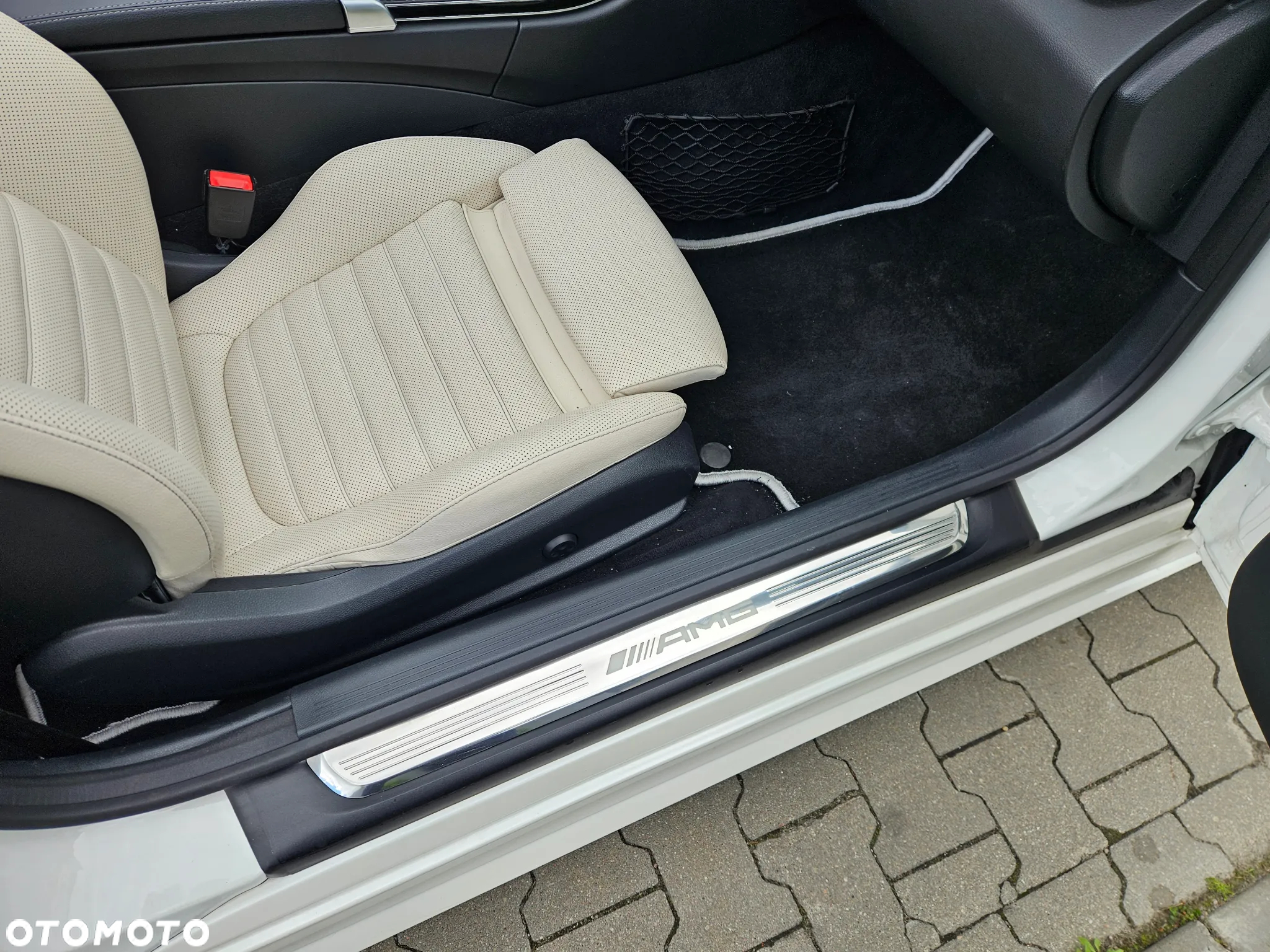 Mercedes-Benz Klasa C AMG 43 4-Matic Kabriolet - 37