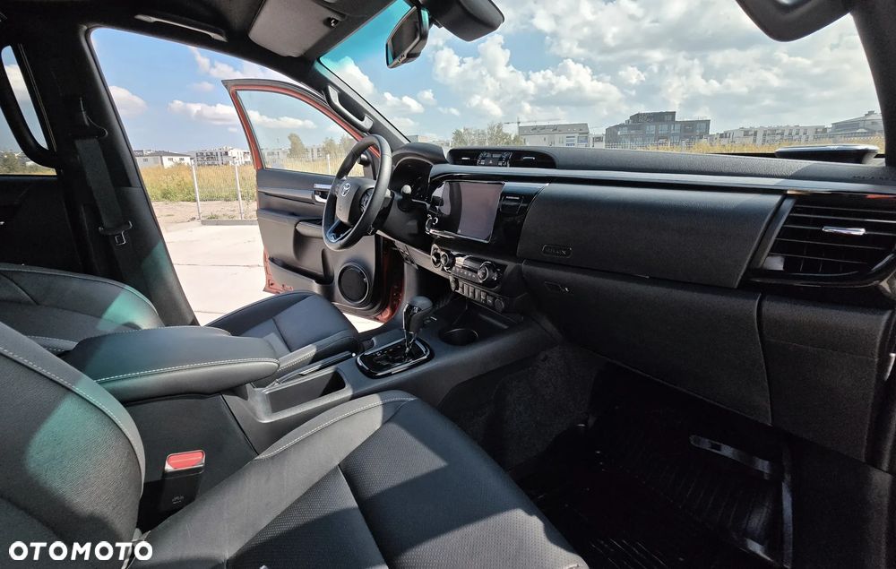Toyota Hilux 2.8 D-4D Double Cab SR5 4x4 - 19