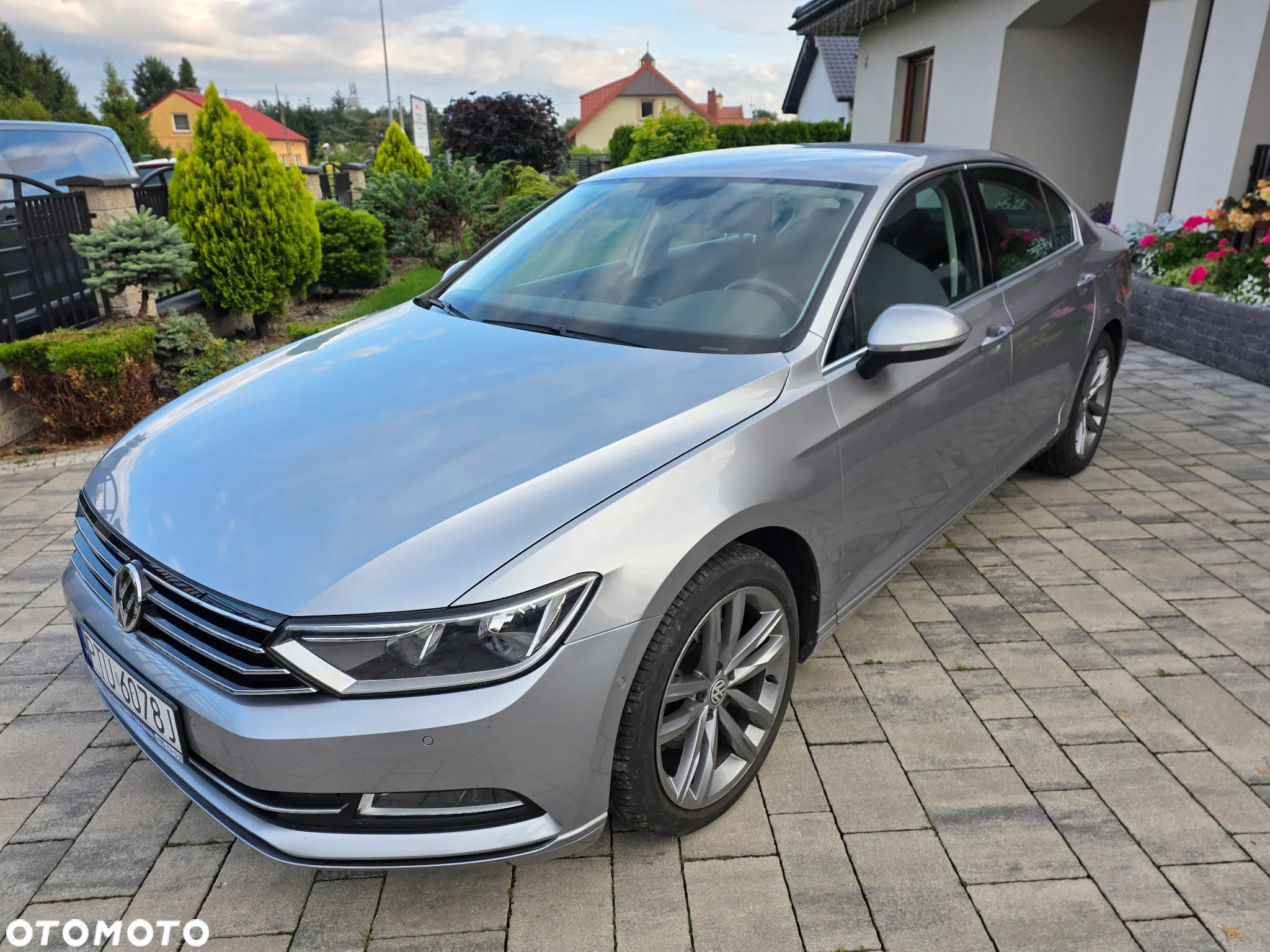 Volkswagen Passat - 2