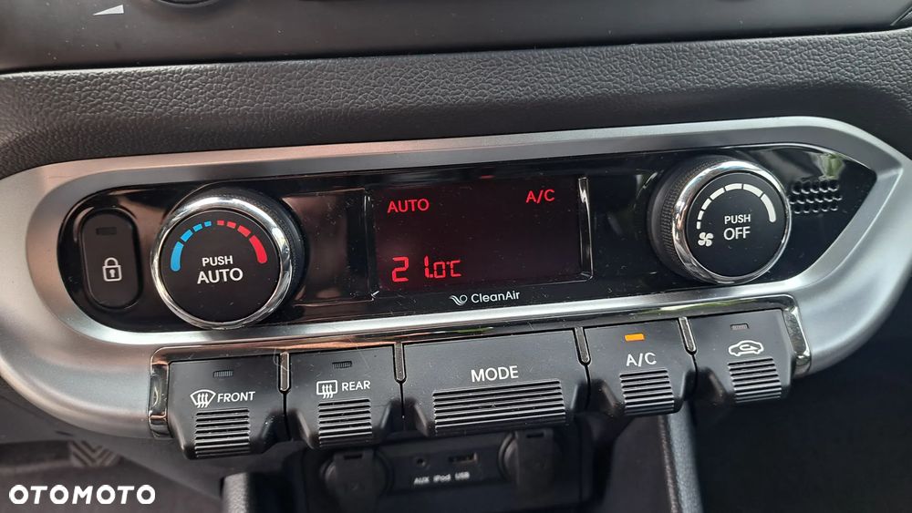 Kia Rio 1.2 Fifa World Cup Edition - 15