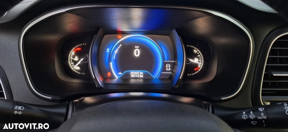 Renault Megane 1.5 dCi Dynamique - 8