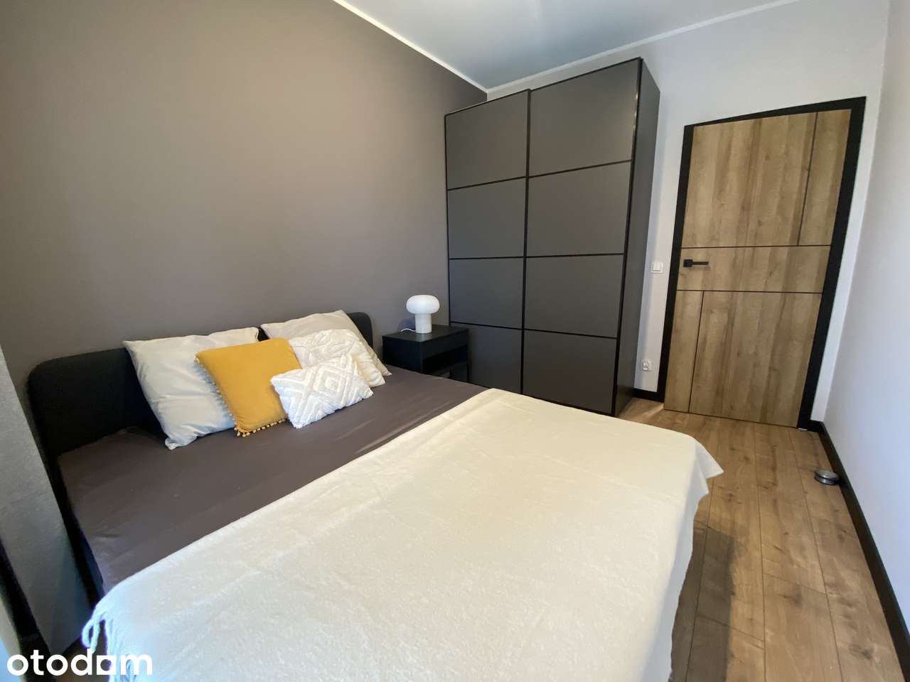 Komfortowy apartament 2-pokojowy z balkonem | Pierwsza Dzielnica |