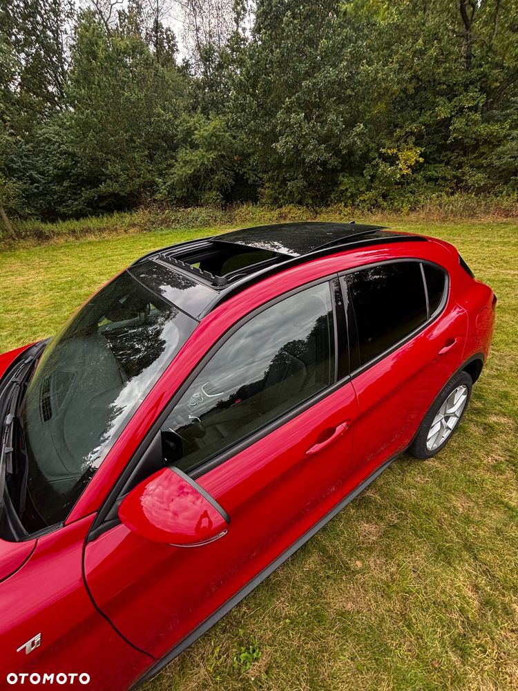 Alfa Romeo Stelvio 2.0 Turbo 16V AT8-Q4 Ti - 16