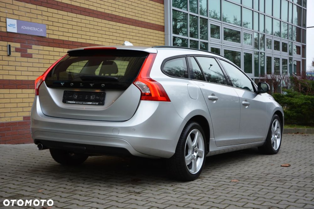 Volvo V60 D4 Geartronic Summum - 5