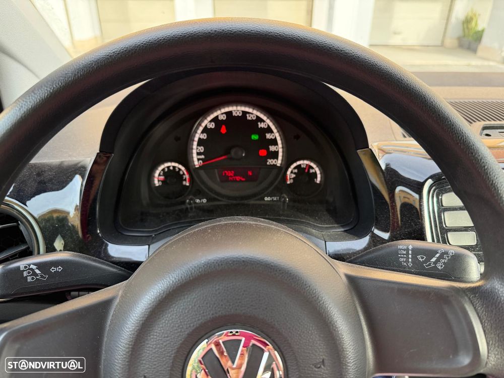 VW Up! 1.0 High Auto - 14