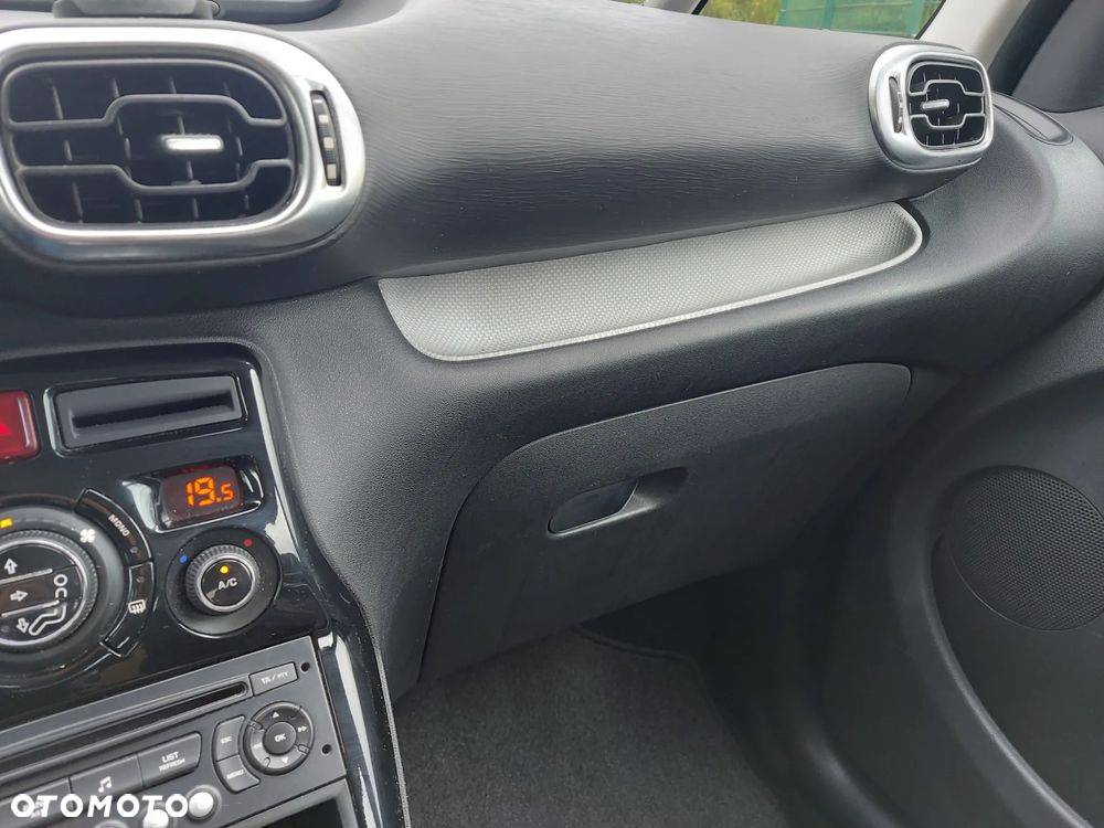 Citroën C3 Picasso 1.6i Exclusive - 19