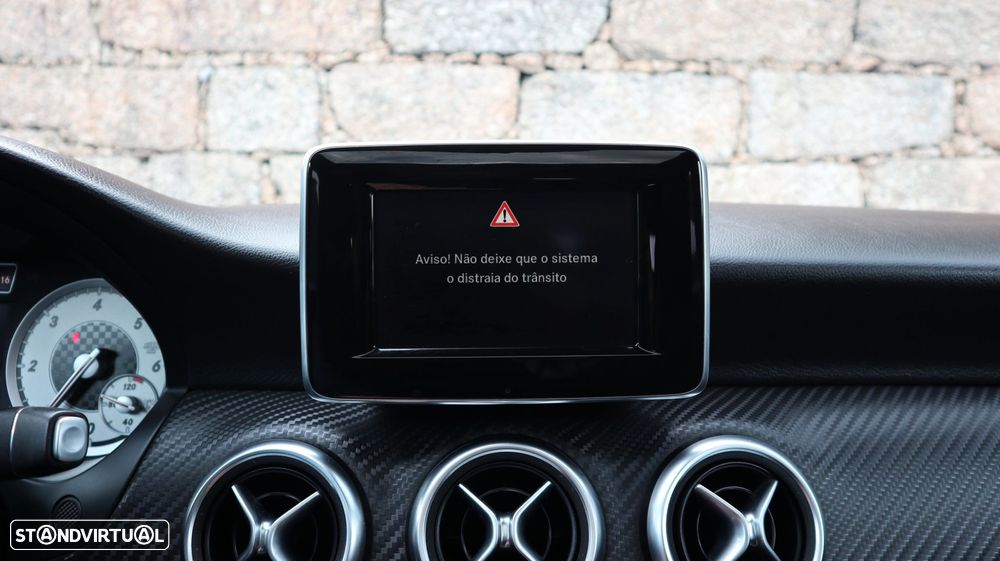 Mercedes-Benz A 160 d AMG Line Aut. - 39