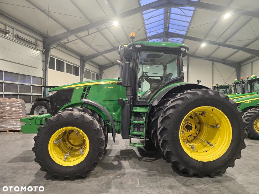John Deere 7250R - 4