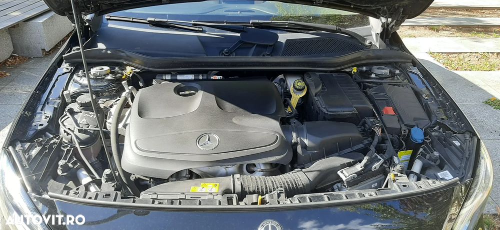 Mercedes-Benz GLA - 13