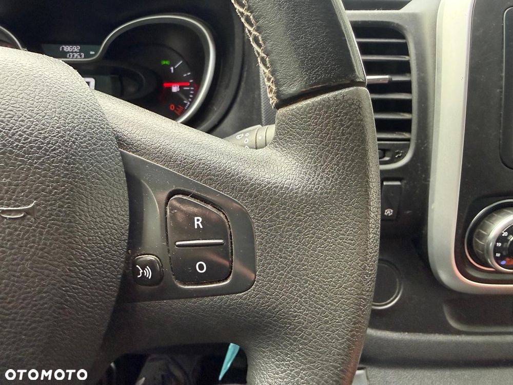 Renault Trafic - 19