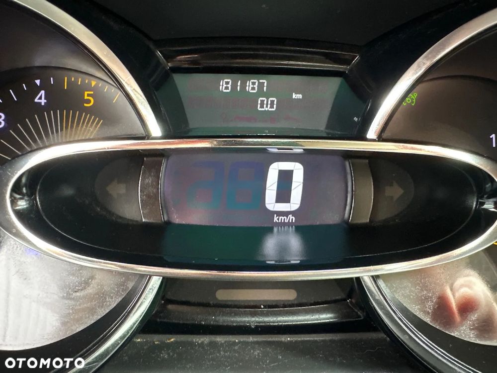 Renault Clio - 16