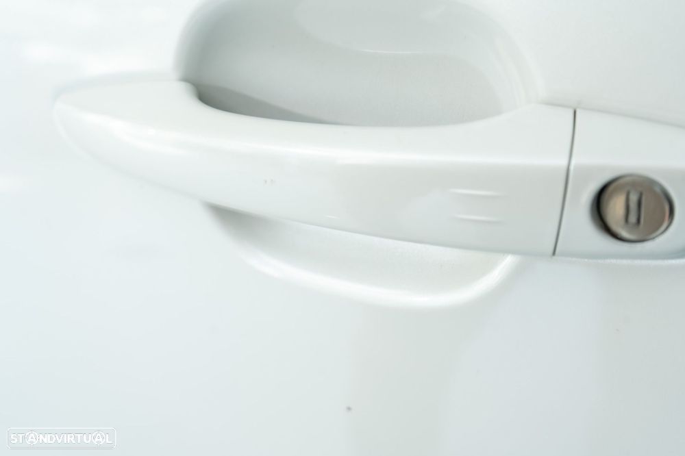 Peugeot e-2008 50 kWh GT Pack - 33