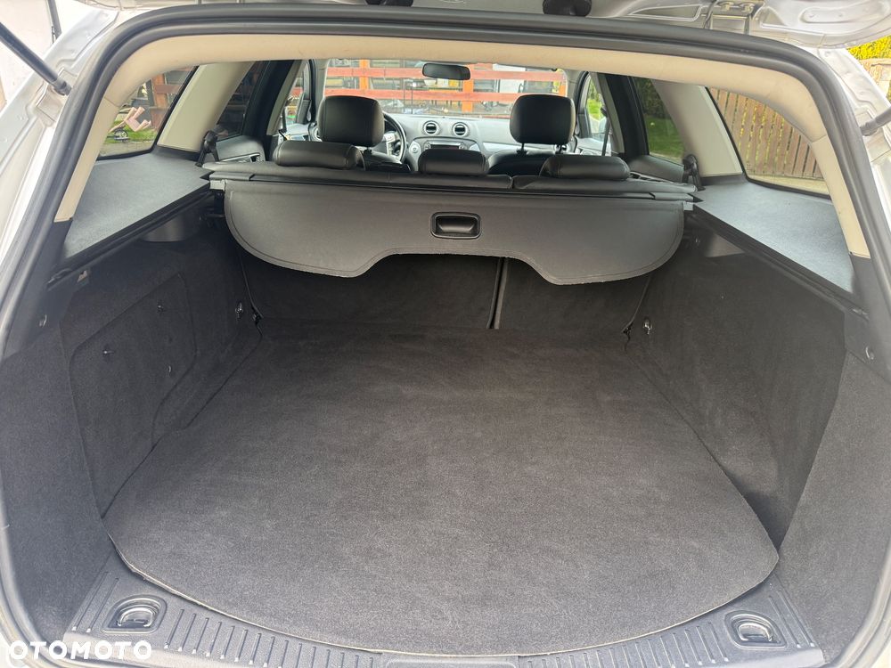 Ford Mondeo 2.0 TDCi Ghia - 11