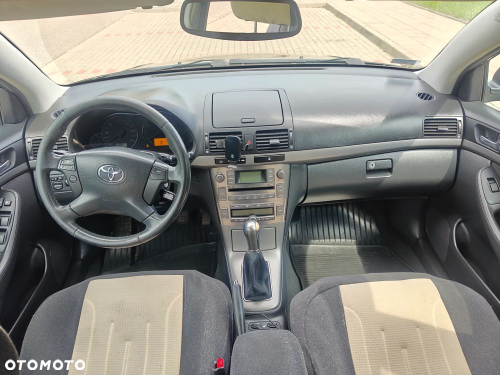 Toyota Avensis 2.0 VVT-i Prestige - 9