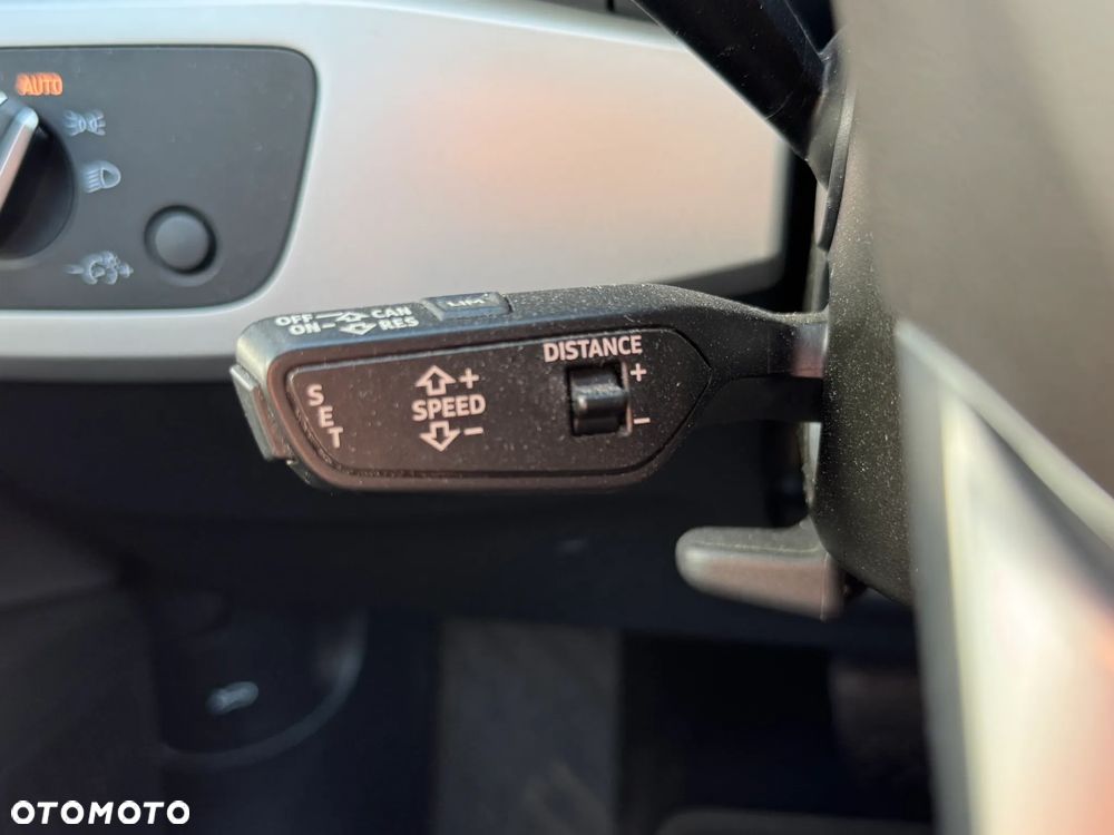 Audi A4 Avant 2.0 TDI S tronic - 33