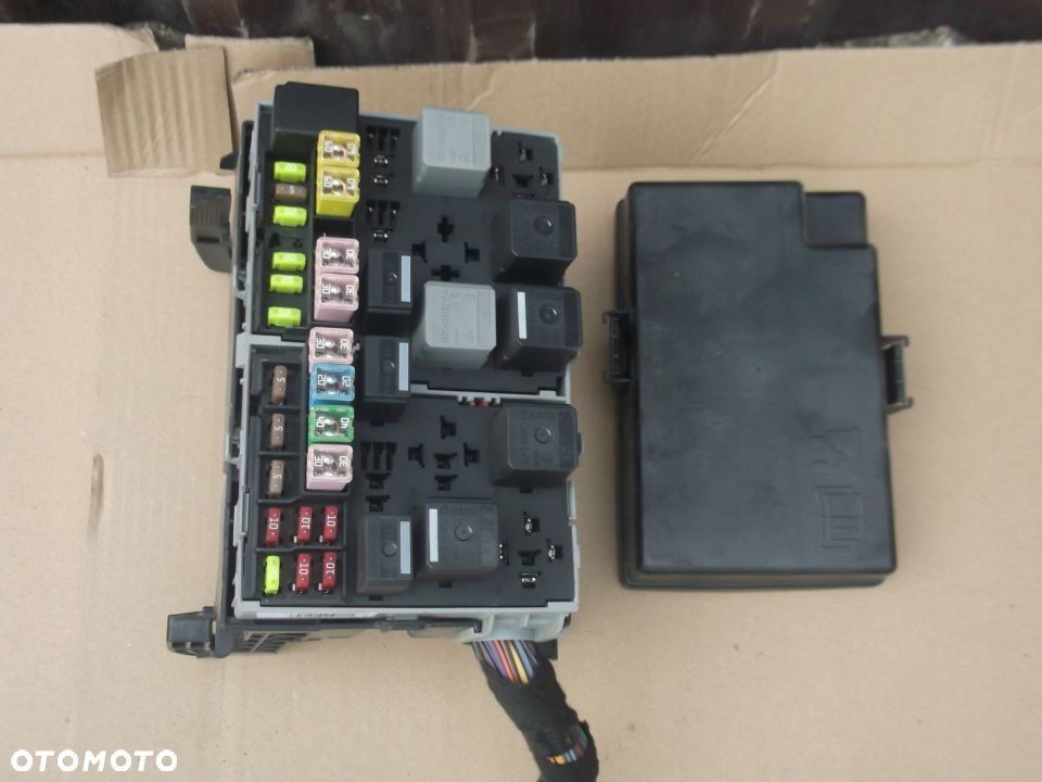TRANSIT VII MK7 SKRZYNKA BEZPIECZNIKÓW MODUŁ BSM - 1