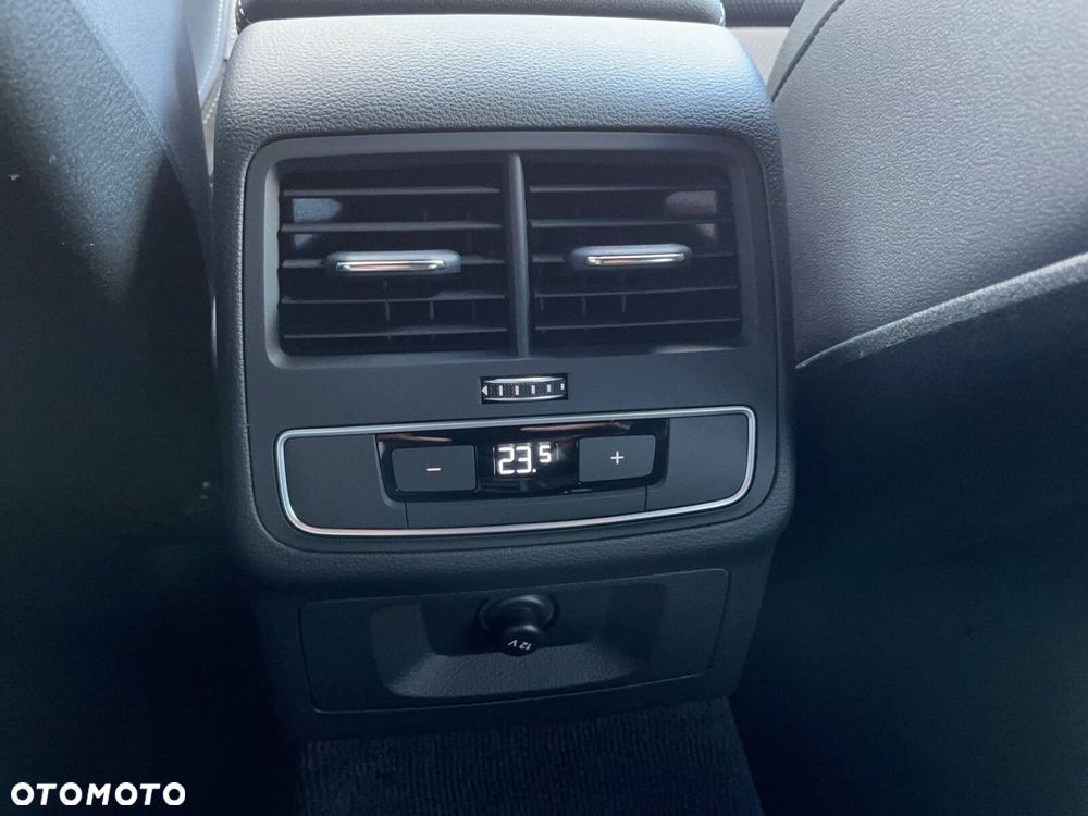 Audi A4 Avant 40 TFSI mHEV Quattro S tronic - 12