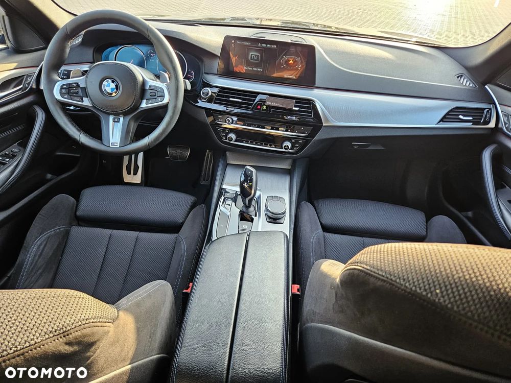 BMW Seria 5 530i xDrive M Sport sport - 4