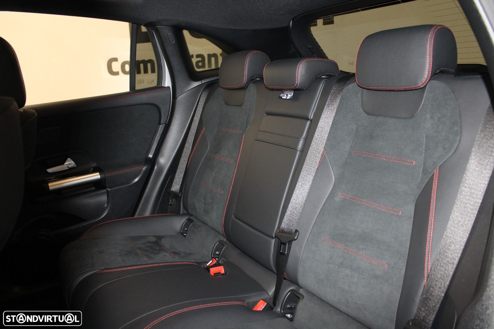 Mercedes-Benz EQA 250+ AMG Line - 37