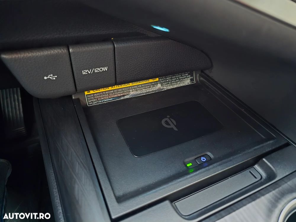 Toyota Camry 2.5 Hybrid Exclusive - 24