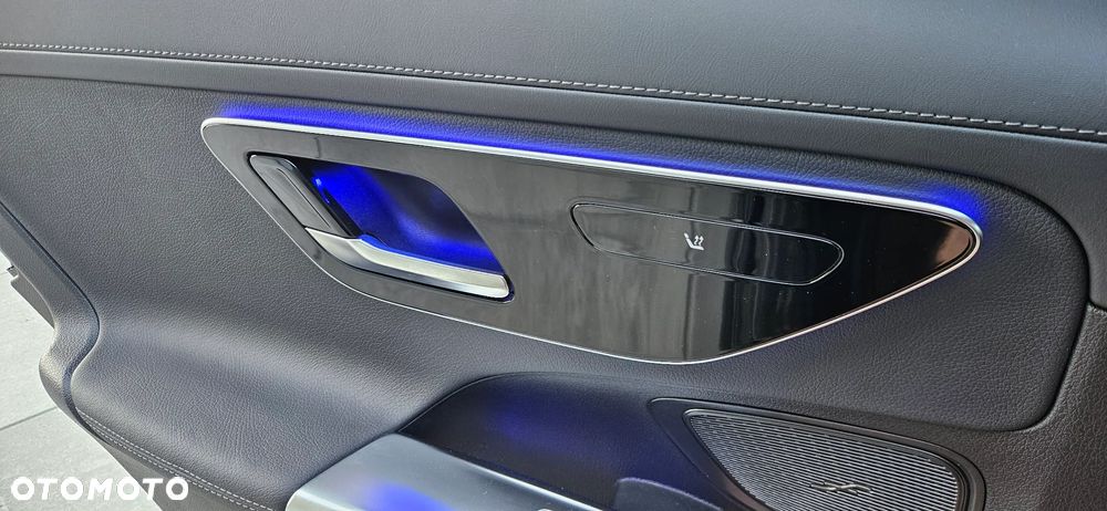Mercedes-Benz Klasa C 220 d mHEV AMG - 29