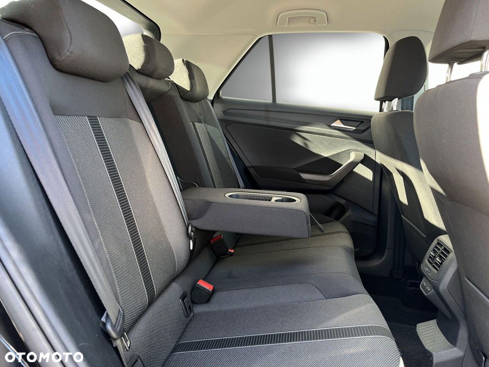 Volkswagen T-Roc - 18