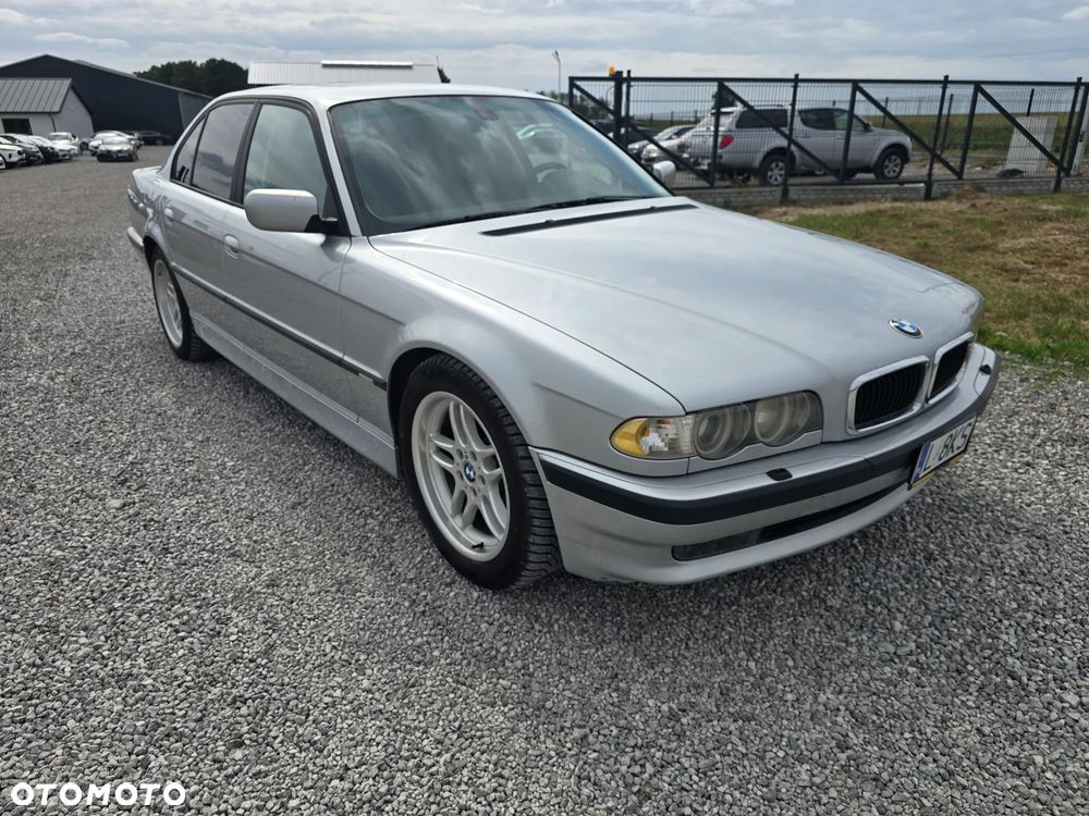 BMW Seria 7 - 12
