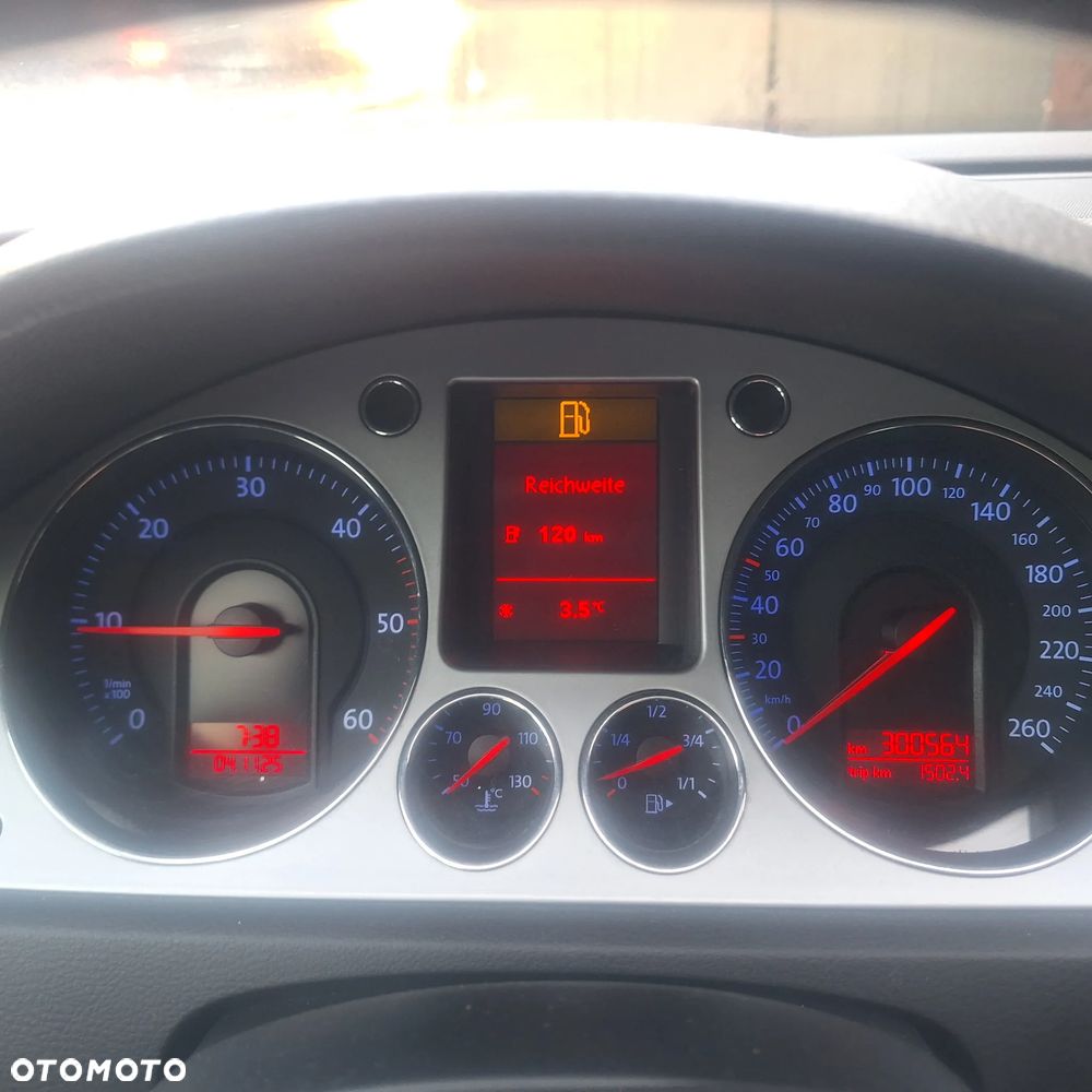 Volkswagen Passat Variant 2.0 TDI DPF Comfortline - 12