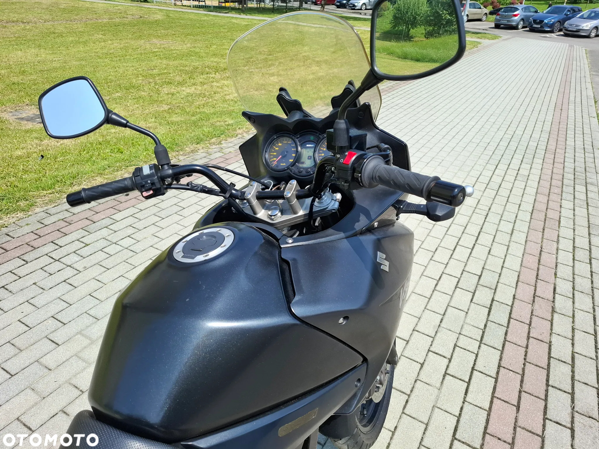 Suzuki DL - 15