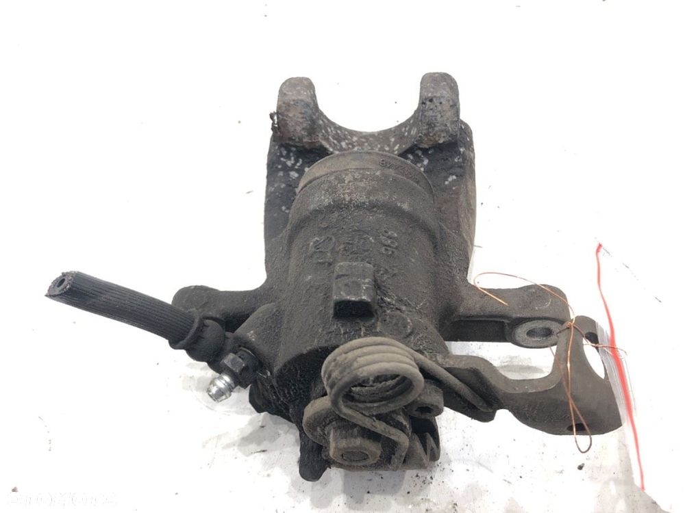 ZACISK LEWY TYŁ - 59.00 PLN - OPEL ASTRA H GTC (A04) 2005 - 2010 1.6 (L08) 77 kW [105 KM] benzyna - 3