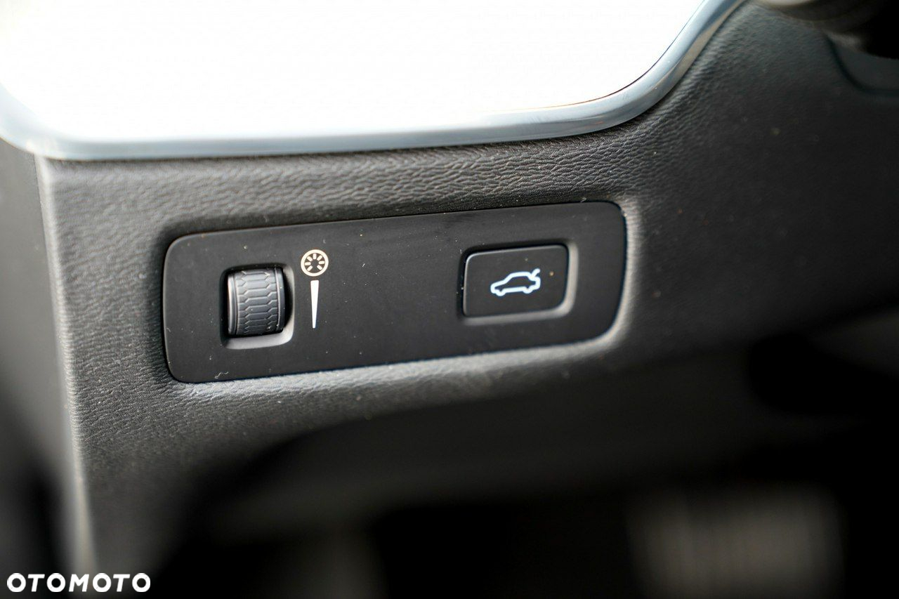 Volvo XC 60 D4 Inscription - 19