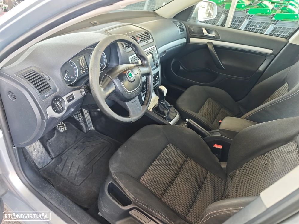 Skoda Octavia 1.6 TDI Sportline - 6