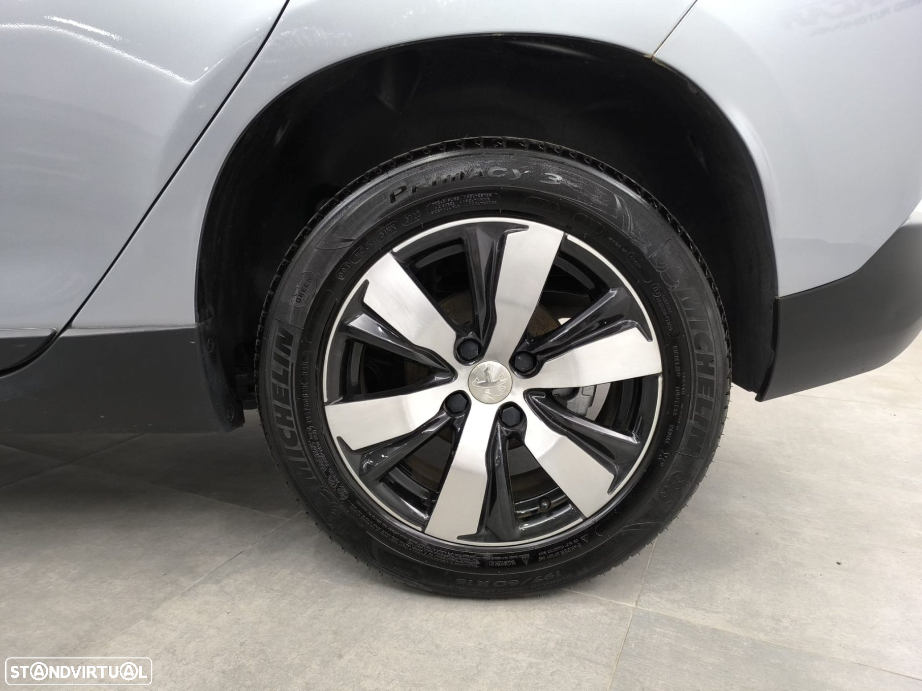 Peugeot 2008 1.2 PureTech Style - 24
