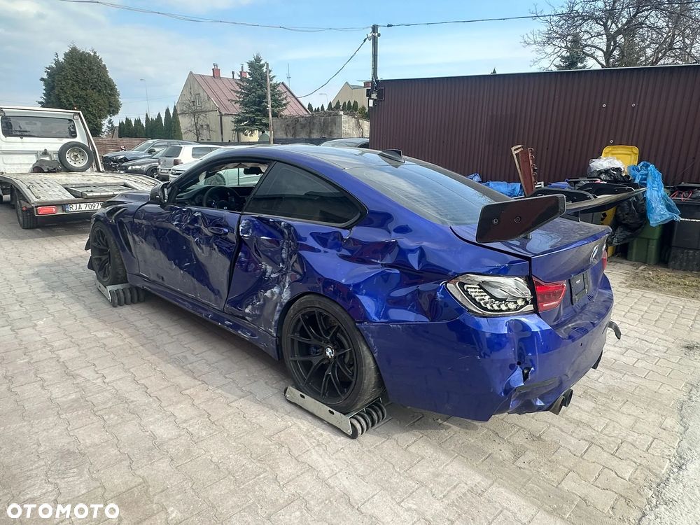 BMW M4 - 4