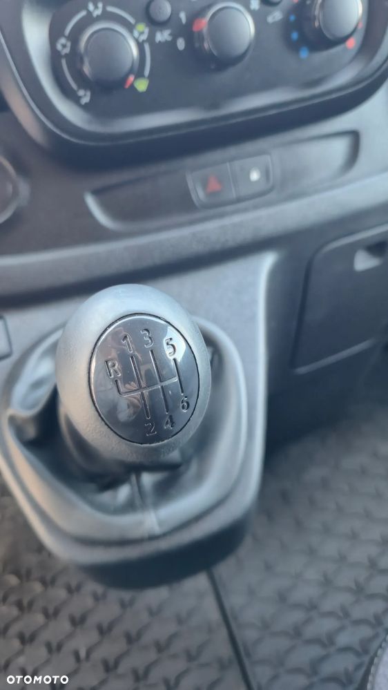 Opel Vivaro - 28