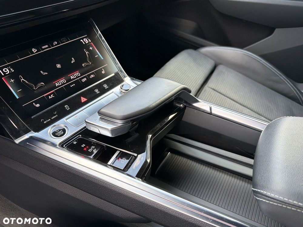 Audi e-tron - 25